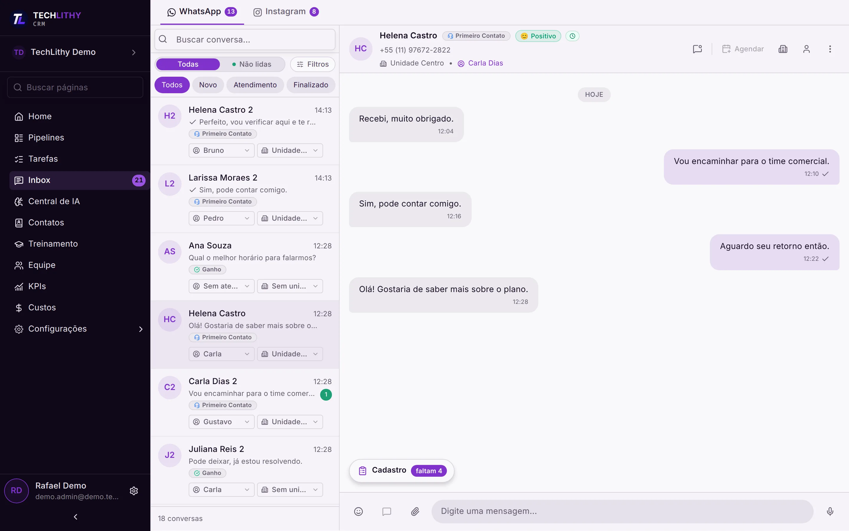 Tela do CRM da Techlithy: Atendimento de WhatsApp e Instagram numa só tela, com o cadastro do lead a um clique da conversa
